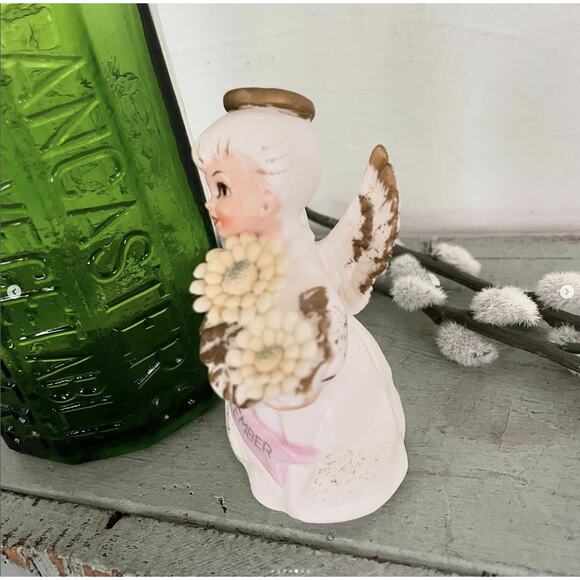 Vintage Lefton November Birthday Angel Bisque Porcelain Flower Basket KW3332 - Picture 5 of 7